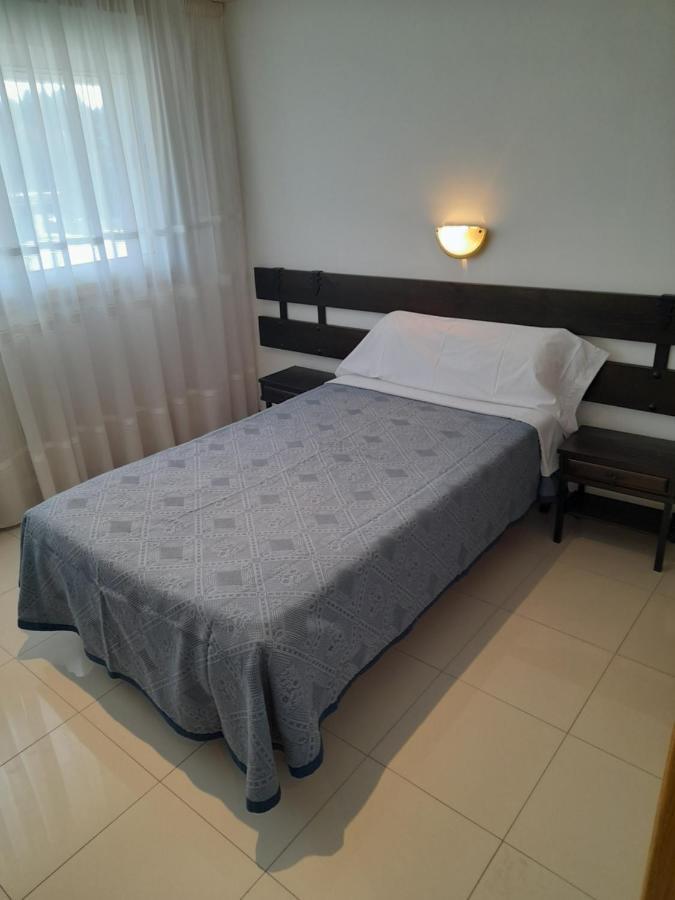 Hotel Os Carballos 希韦罗 外观 照片