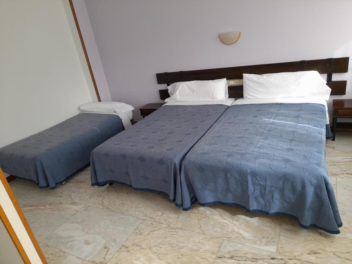 Hotel Os Carballos 希韦罗 外观 照片