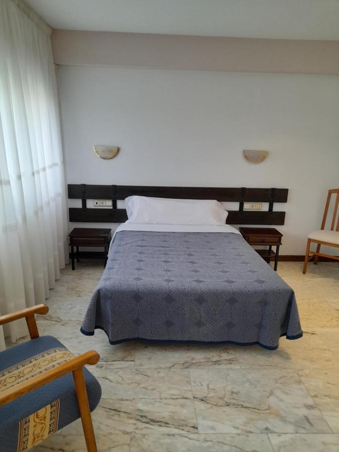 Hotel Os Carballos 希韦罗 外观 照片