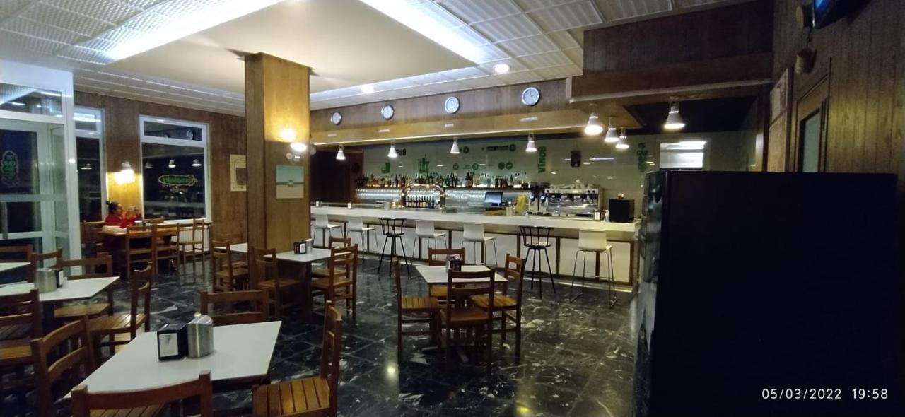 Hotel Os Carballos 希韦罗 外观 照片